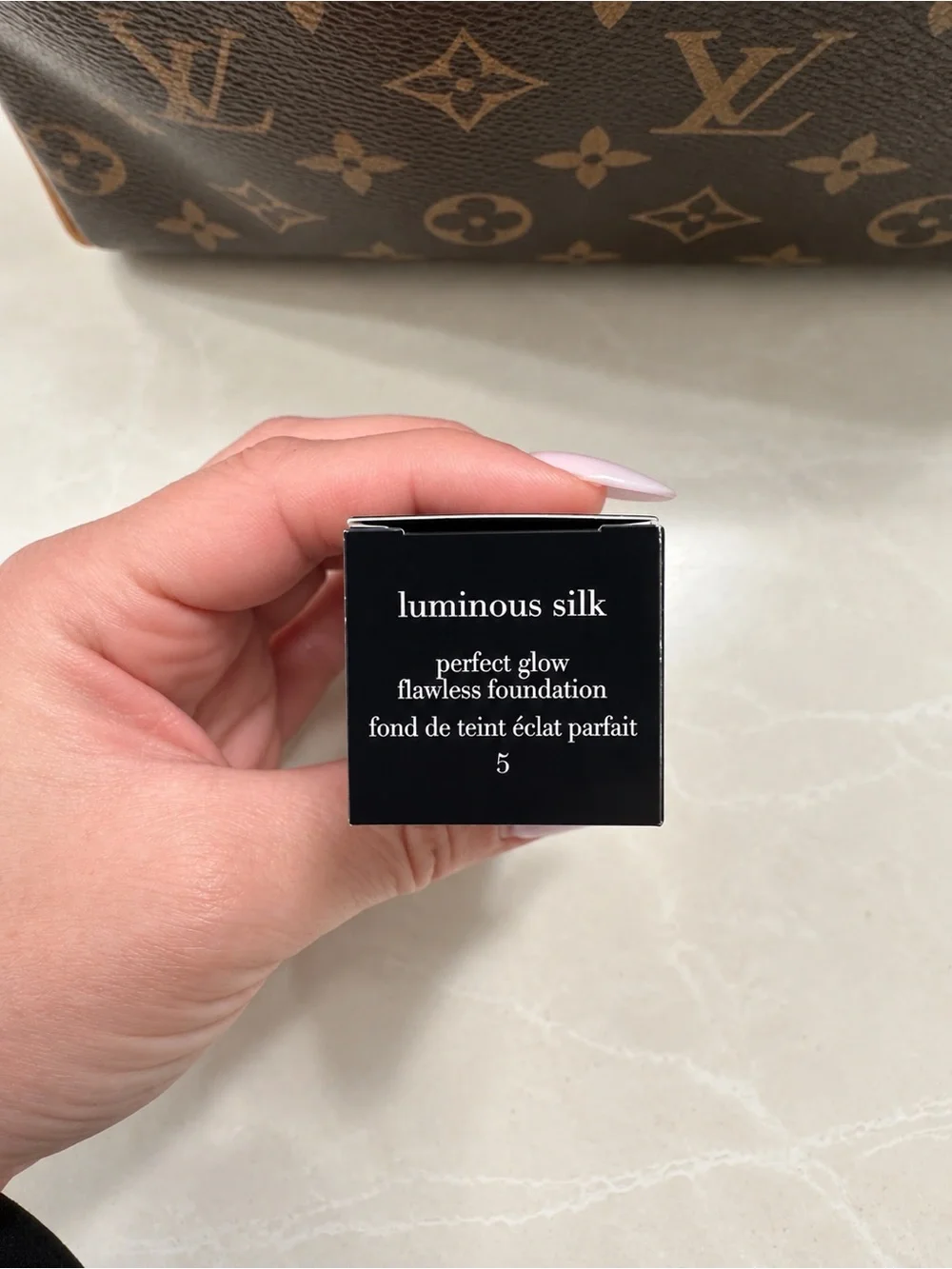 Giorgio Armani Luminous Silk Foundation Shade 5- Light Neutral Pink 18ml
